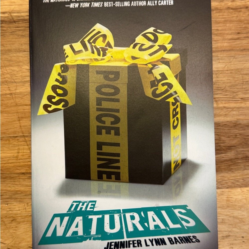 The Naturals – Jennifer Lynn Barnes – YA Thriller Paperback
